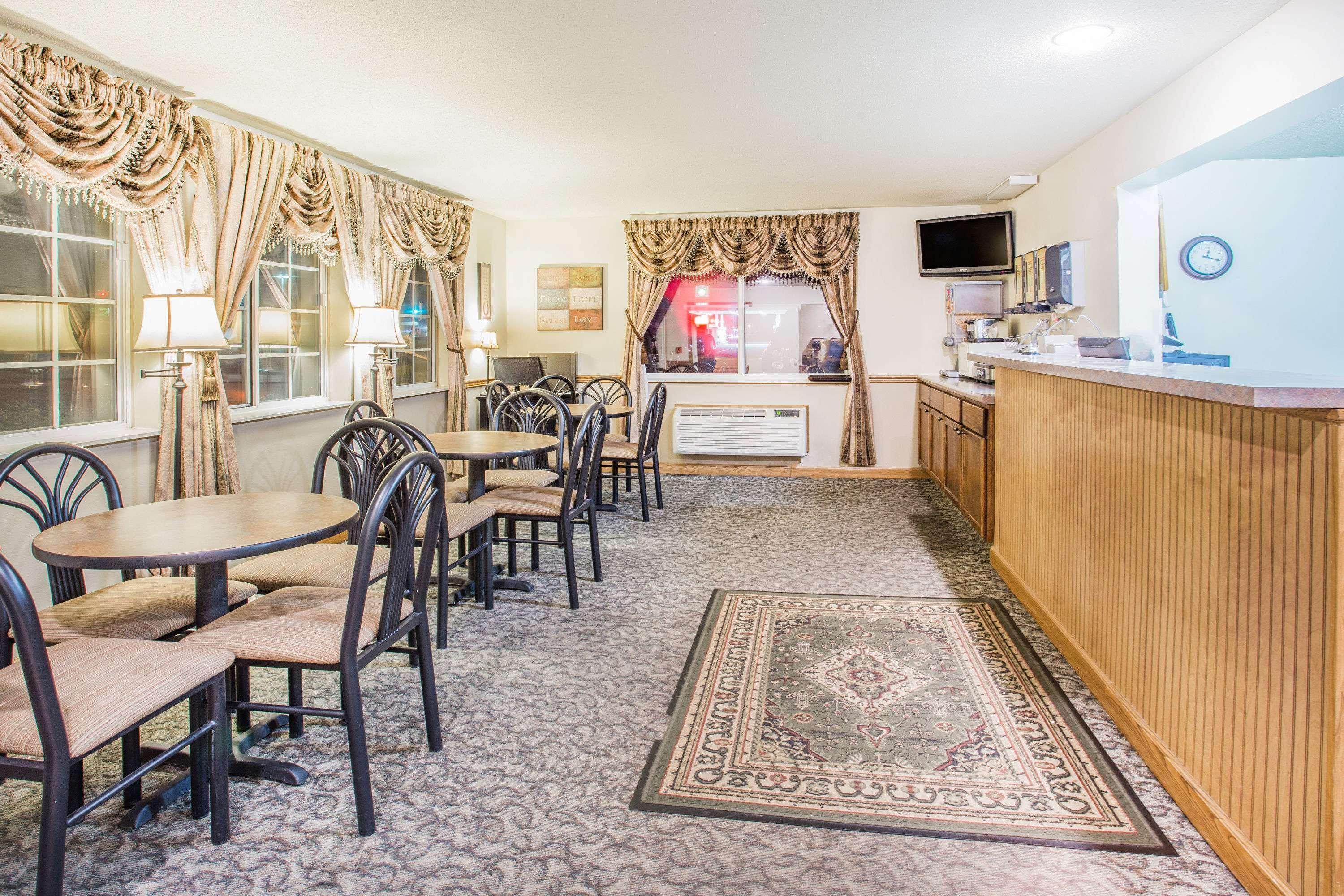 Hotel Super 8 By Wyndham Prairie Du Chien Extérieur photo
