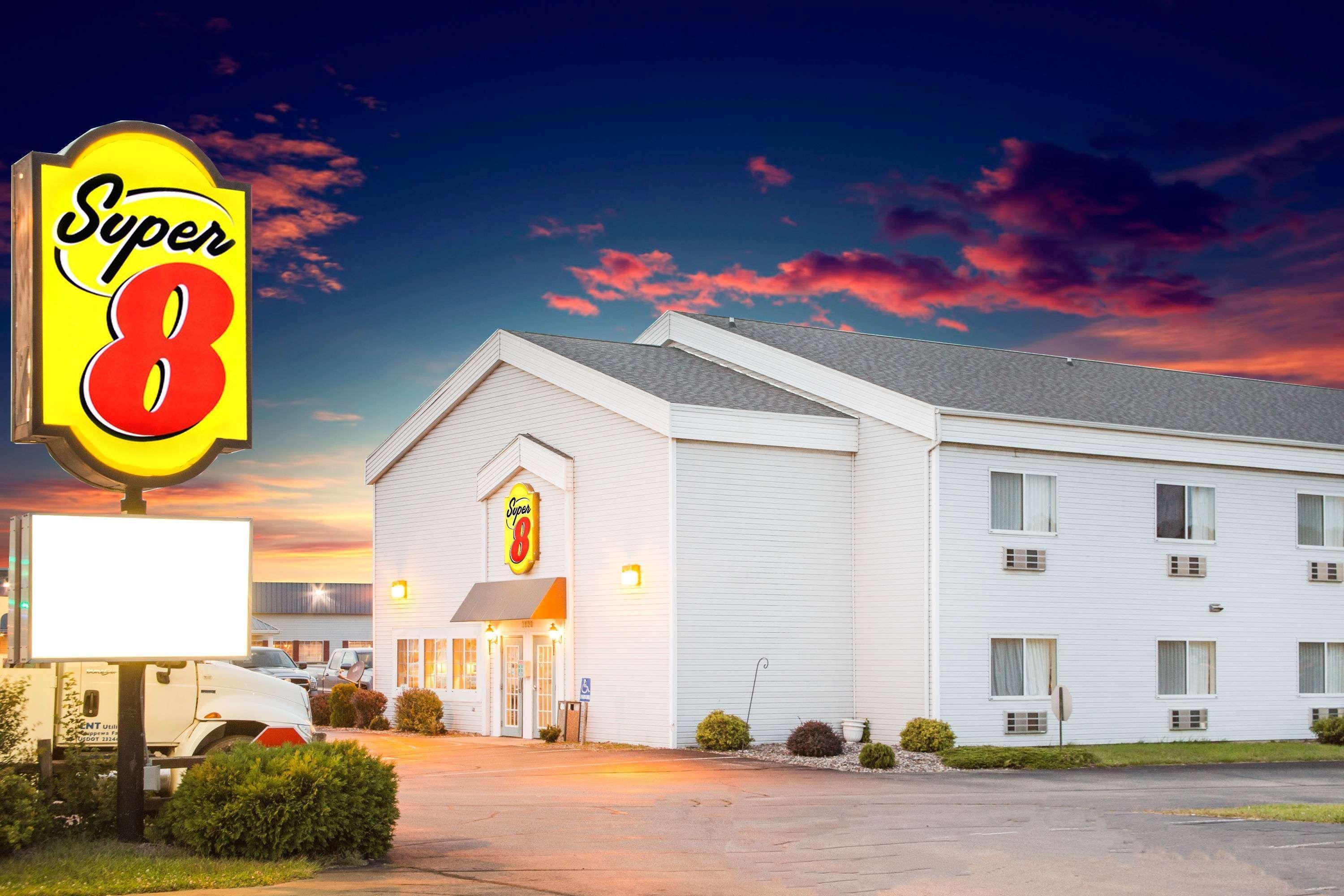 Hotel Super 8 By Wyndham Prairie Du Chien Extérieur photo