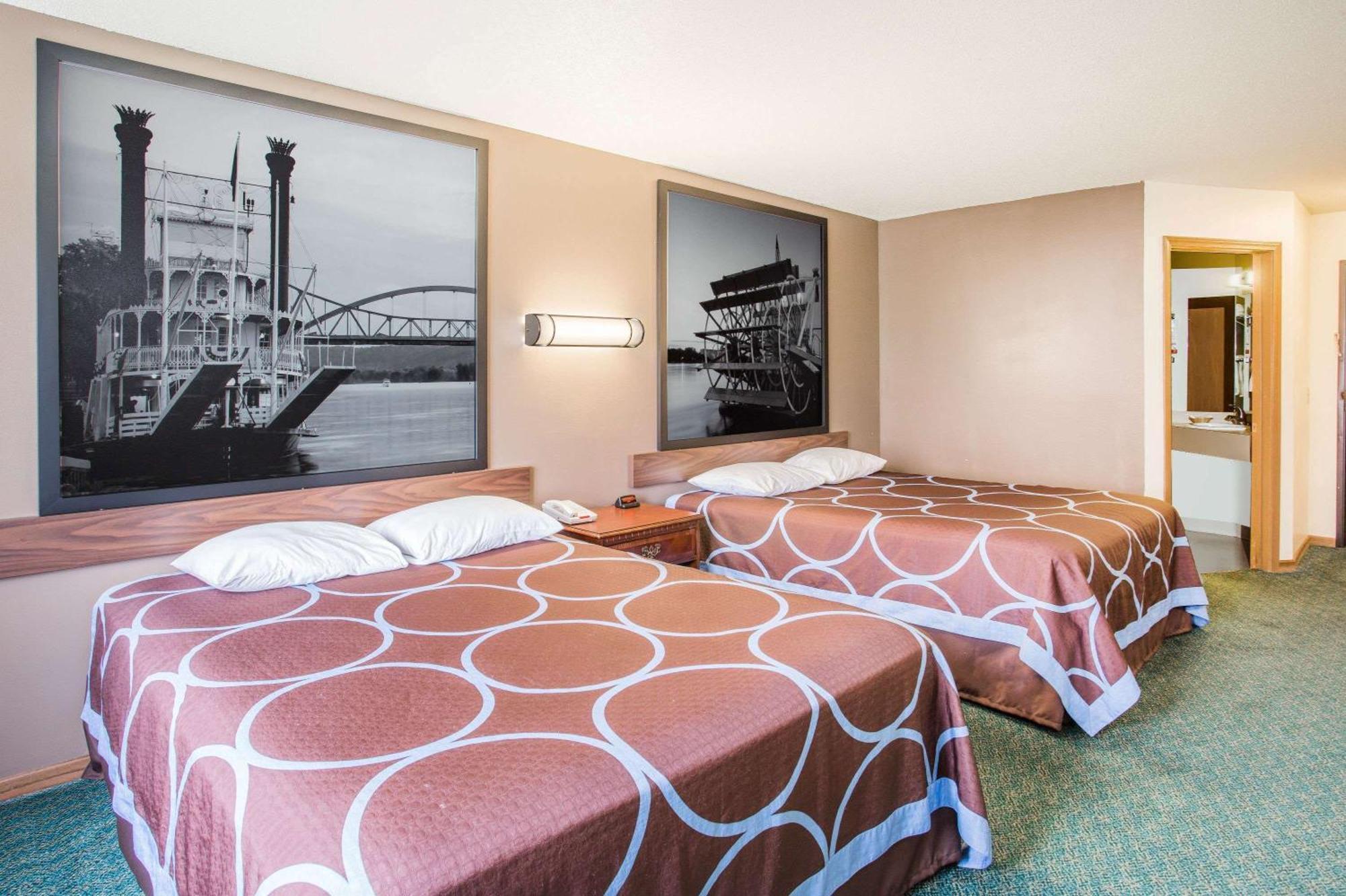 Hotel Super 8 By Wyndham Prairie Du Chien Extérieur photo