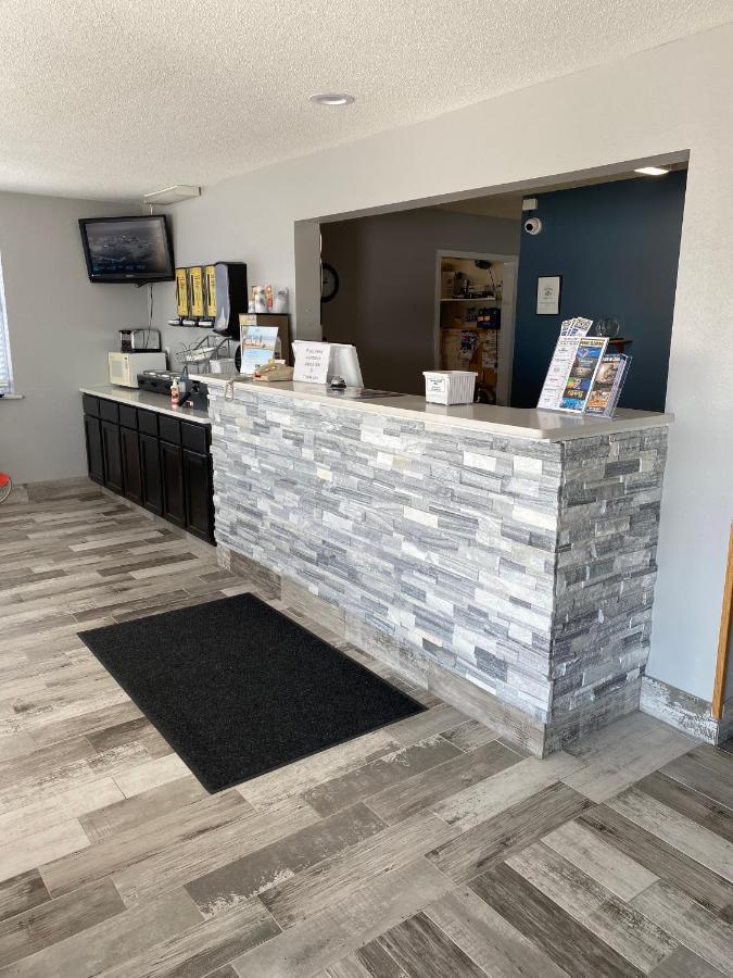 Hotel Super 8 By Wyndham Prairie Du Chien Extérieur photo