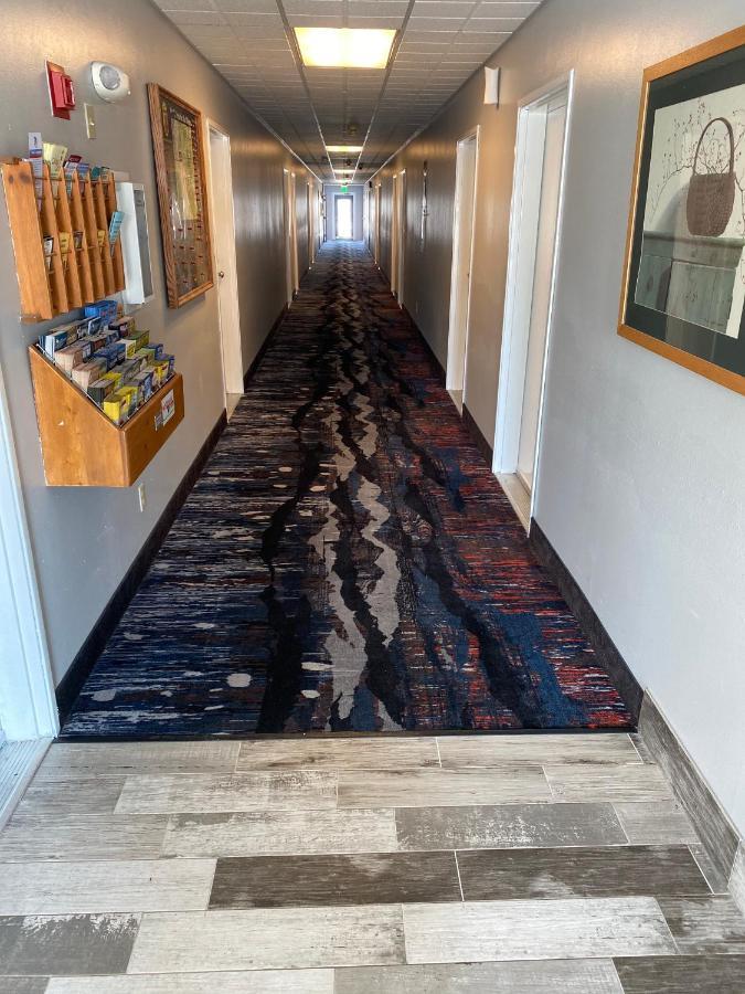 Hotel Super 8 By Wyndham Prairie Du Chien Extérieur photo